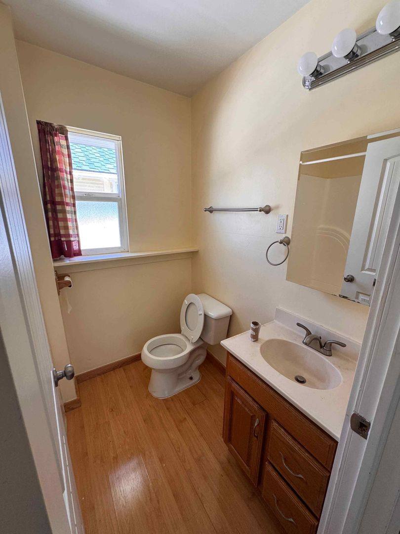 House for rent at 1336 Elizabeth Ave, Bremerton, WA 98337