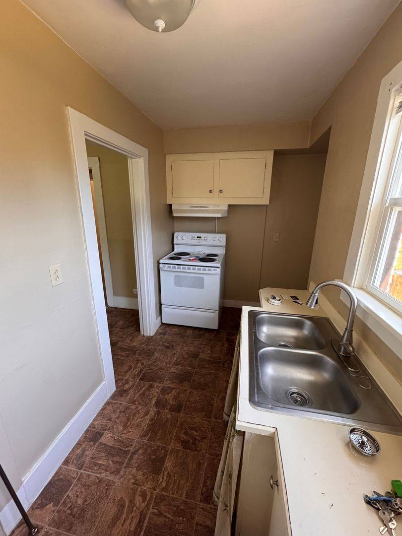 House for rent at 1336 Elizabeth Ave, Bremerton, WA 98337