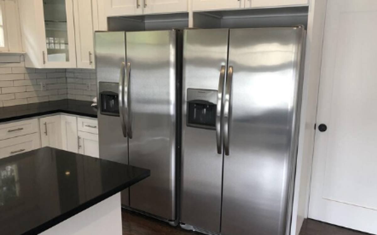 Apartment for rent at 2113 S Oak St, Los Angeles, CA 90007