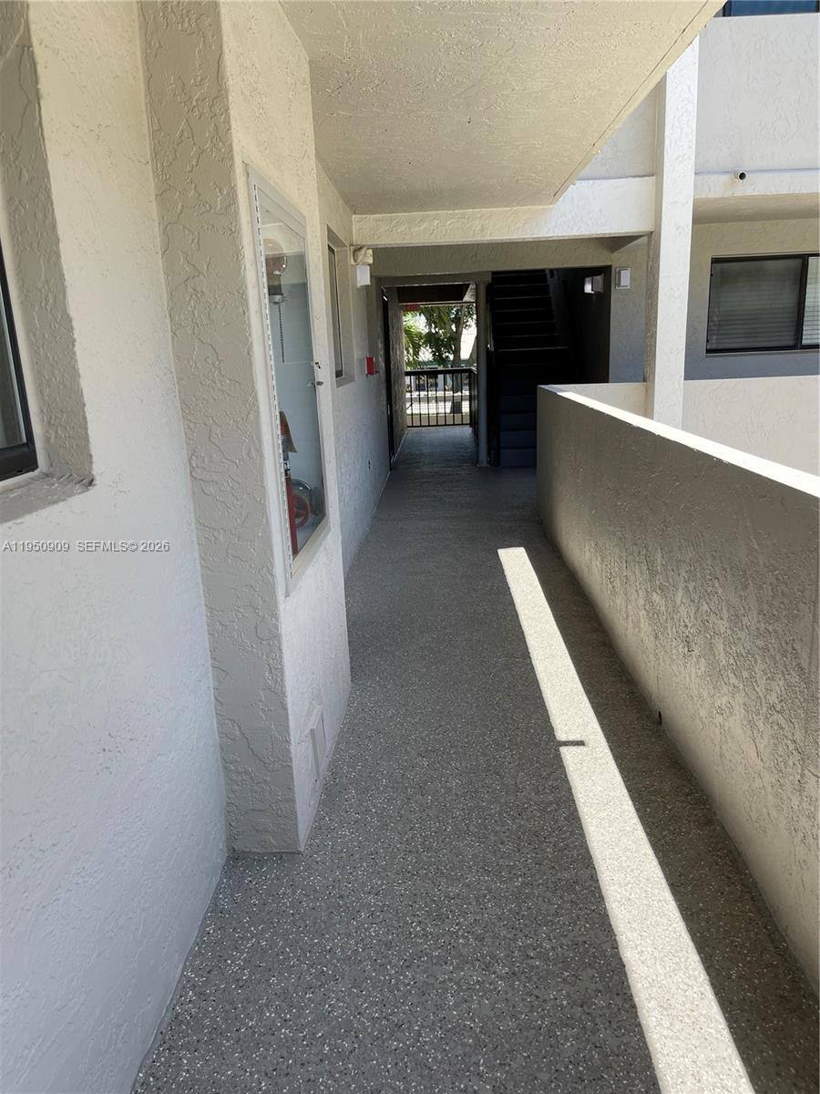 Apartment for rent at 2121 Collier Ave #215, Fort Myers, FL 33901