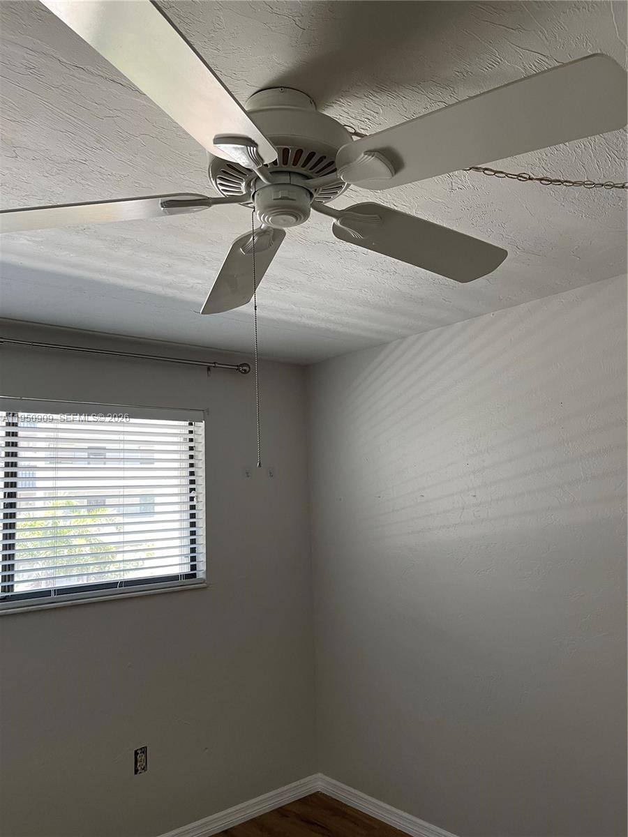Apartment for rent at 2121 Collier Ave #215, Fort Myers, FL 33901