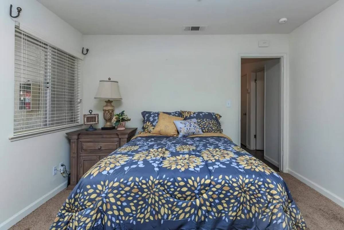 Apartment for rent at 6549 N Palm, Fresno, CA 93704