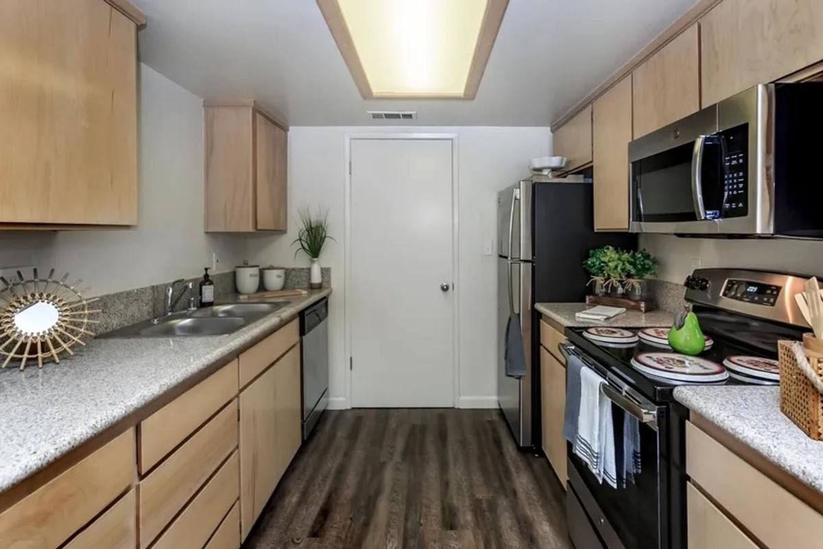 Apartment for rent at 6549 N Palm, Fresno, CA 93704