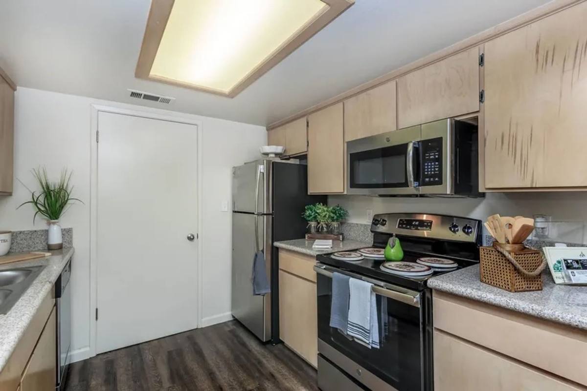 Apartment for rent at 6549 N Palm, Fresno, CA 93704