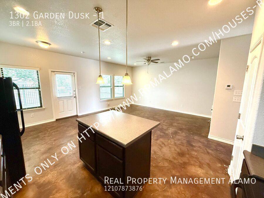 Apartment for rent at 1302 Garden Dusk #1, San Antonio, TX 78245