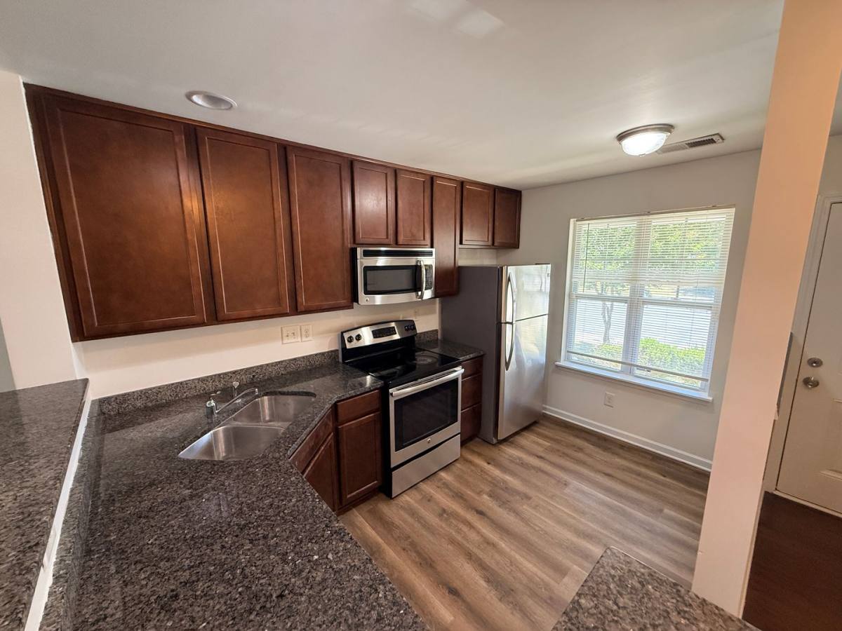 Townhouse for rent at 1333 Killashee, Charlotte, NC 28213