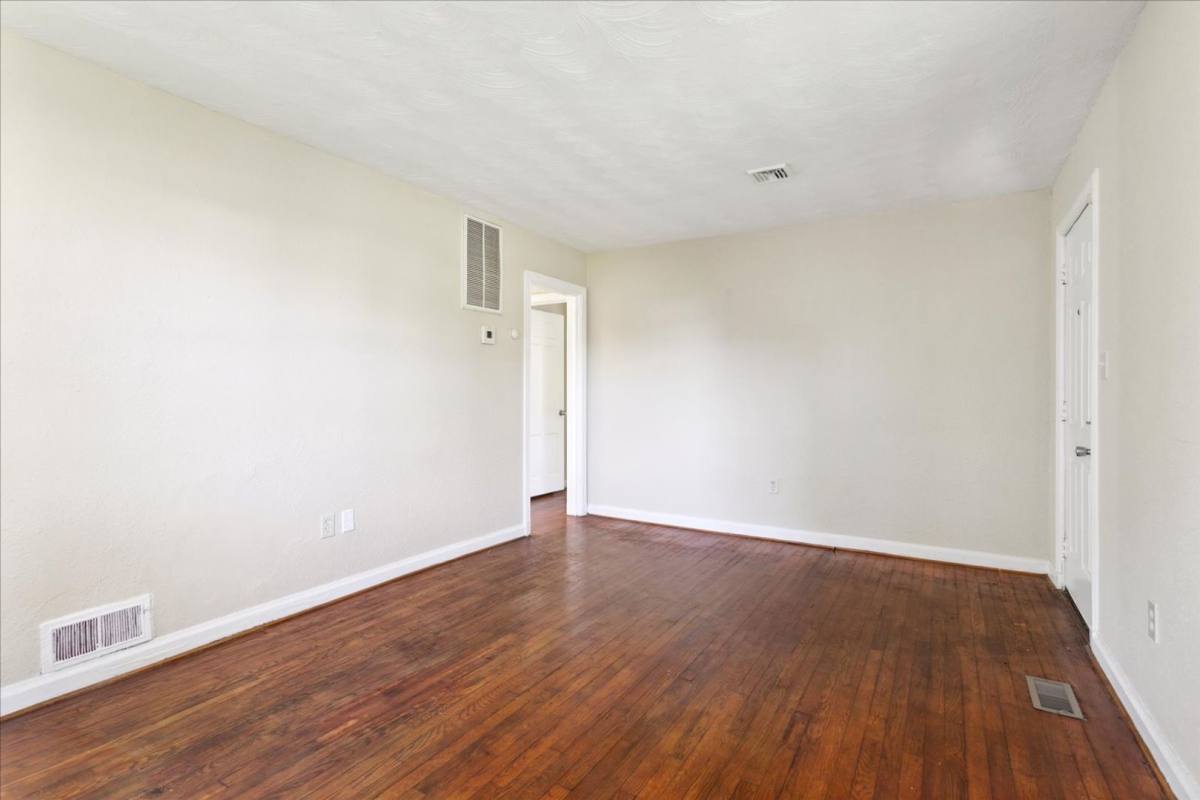 House for rent at 932 16th St, Newport News, VA 23607