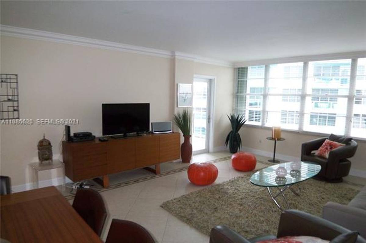 Apartment for rent at 5151 Collins Ave, Miami Beach, FL 33140