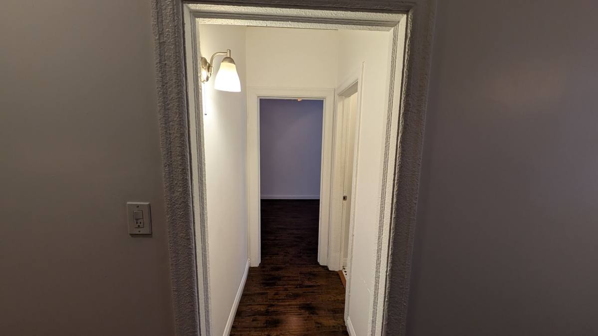 Apartment for rent at 5425 Santa Monica Blvd, Los Angeles, CA 90029