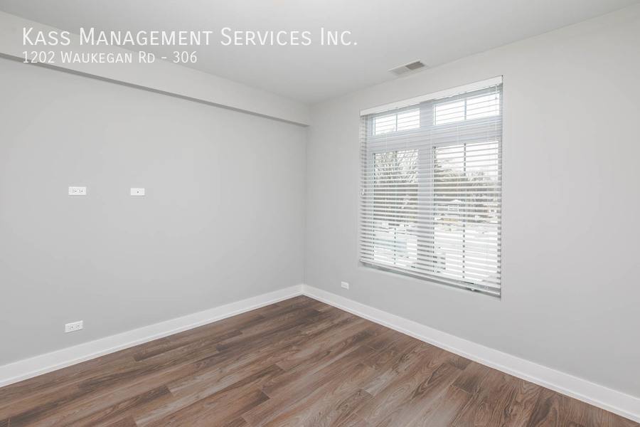Apartment for rent at 1202 Waukegan Rd #306, Glenview, IL 60025
