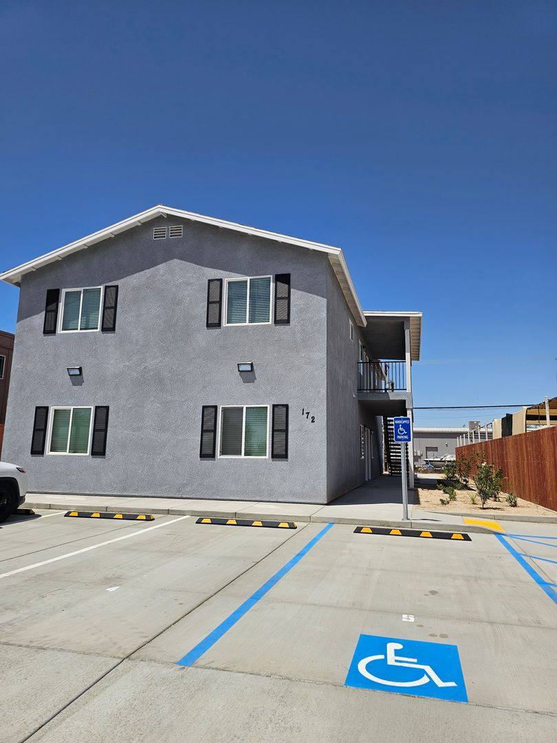Apartment for rent at 172 Alamo St, Calipatria, CA 92233