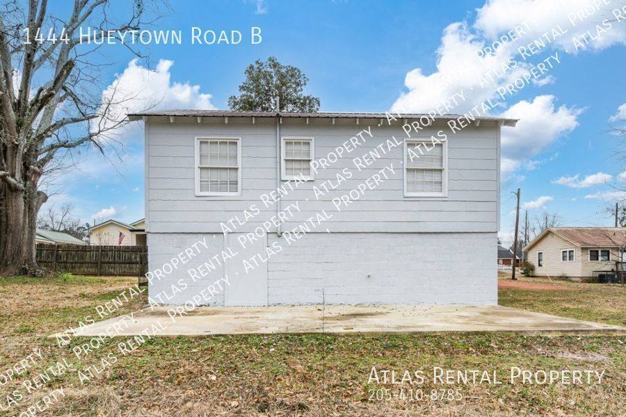 House for rent at 1444 Hueytown Rd #B, Bessemer, AL 35023