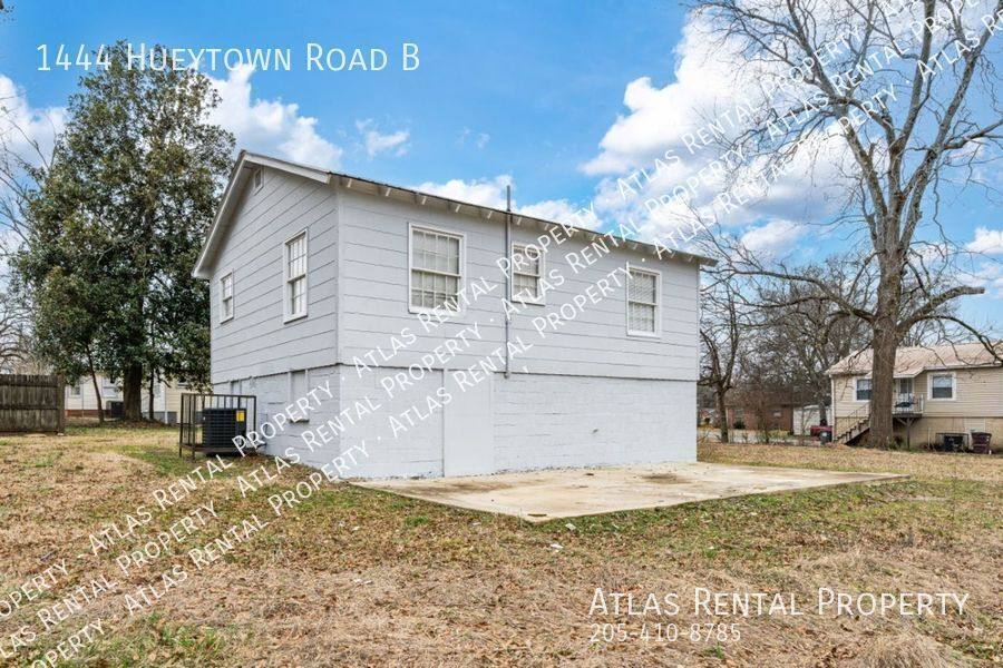 House for rent at 1444 Hueytown Rd #B, Bessemer, AL 35023
