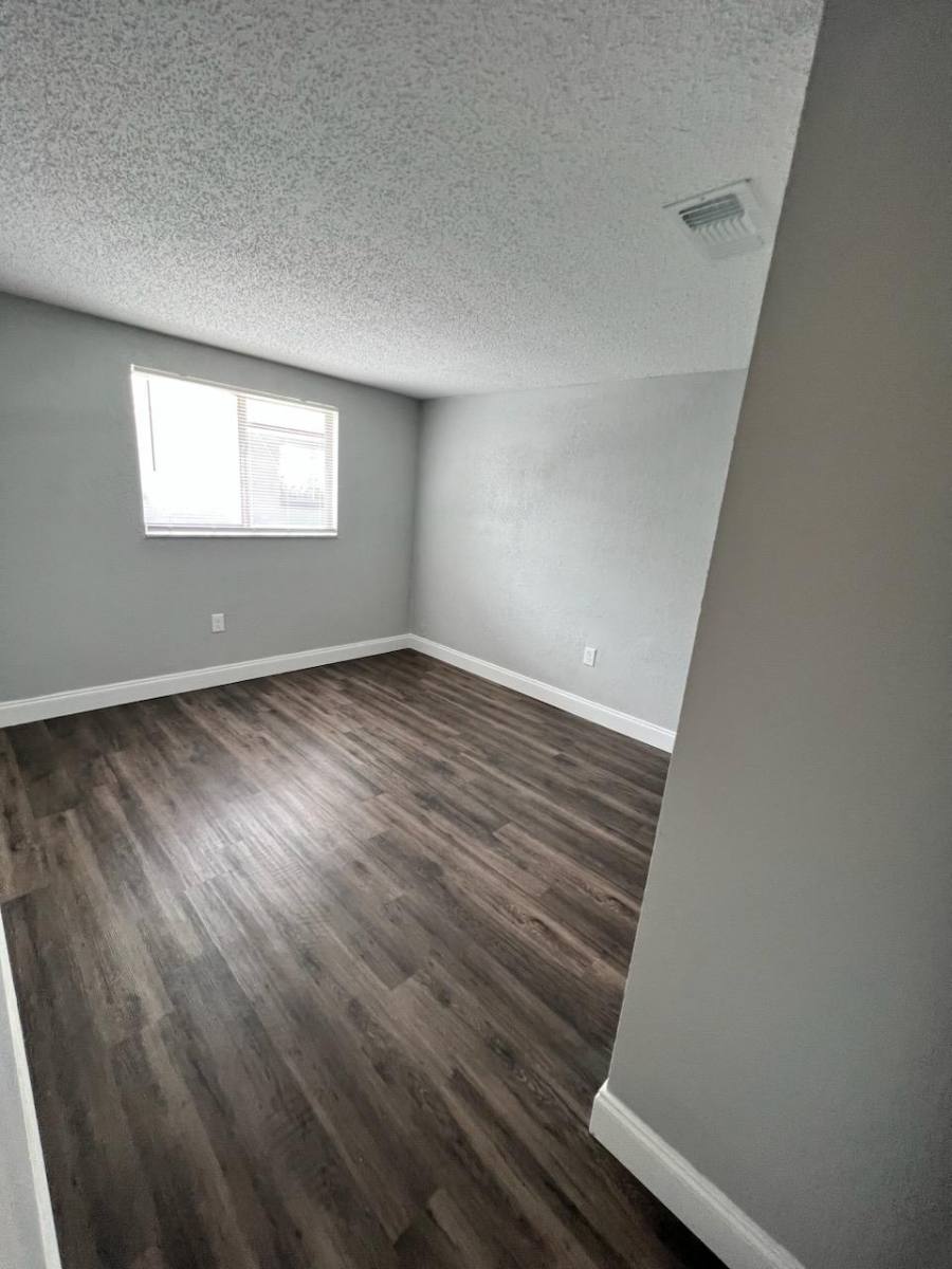 Apartment for rent at 908 35th Ave W #B, Bradenton, FL 34205
