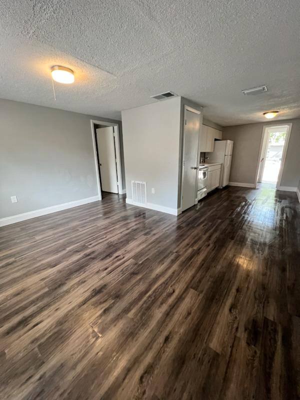 Apartment for rent at 908 35th Ave W #B, Bradenton, FL 34205