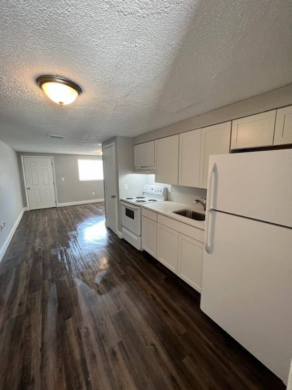 Apartment for rent at 908 35th Ave W #B, Bradenton, FL 34205