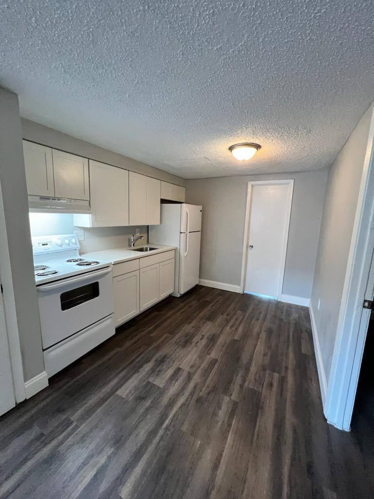 Apartment for rent at 908 35th Ave W #B, Bradenton, FL 34205