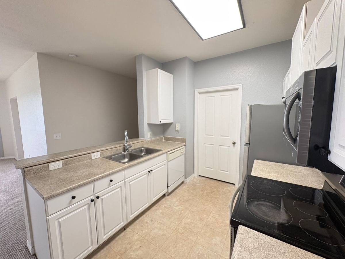 Apartment for rent at 8013 Heminway Circle, Haines City, FL 33844