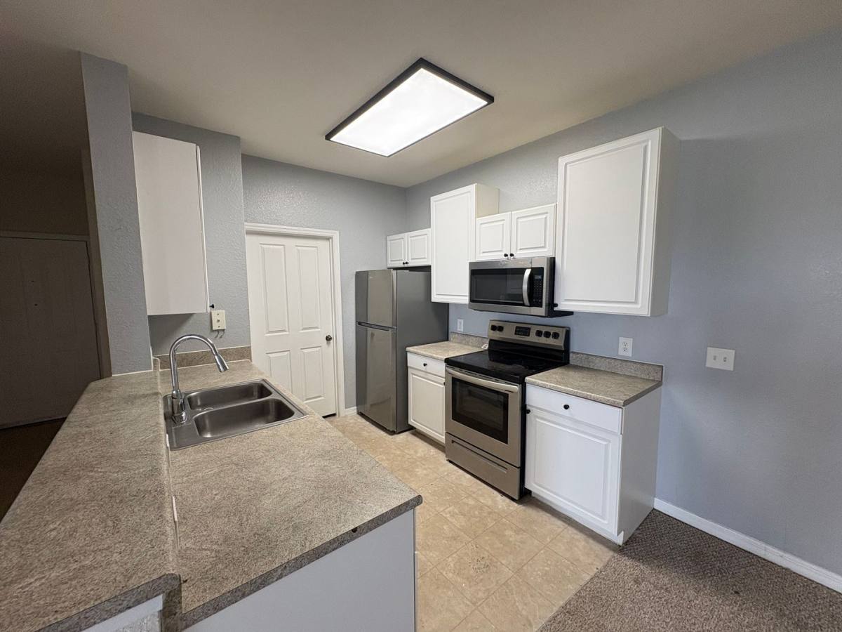 Apartment for rent at 8013 Heminway Circle, Haines City, FL 33844