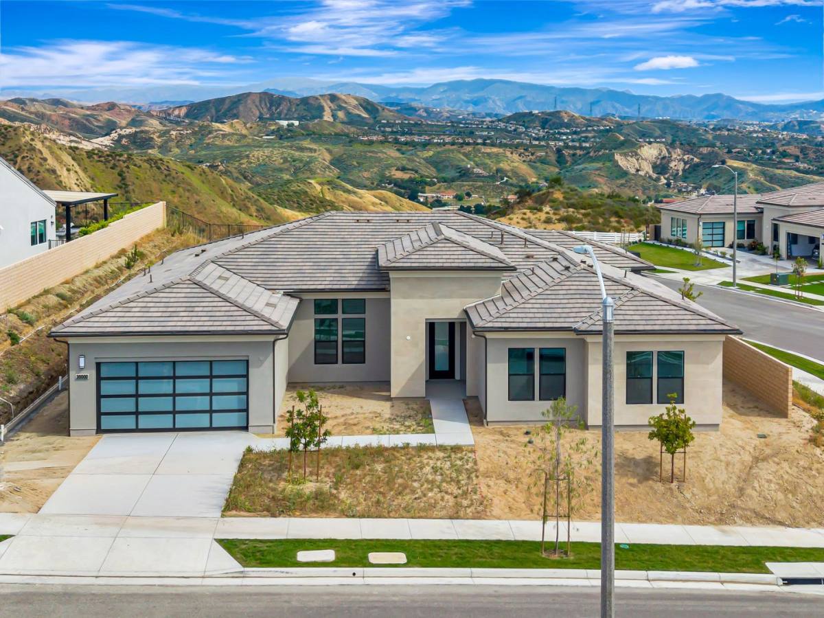 House for rent at 30000 N Camino Los Robles, Valencia, CA 91354