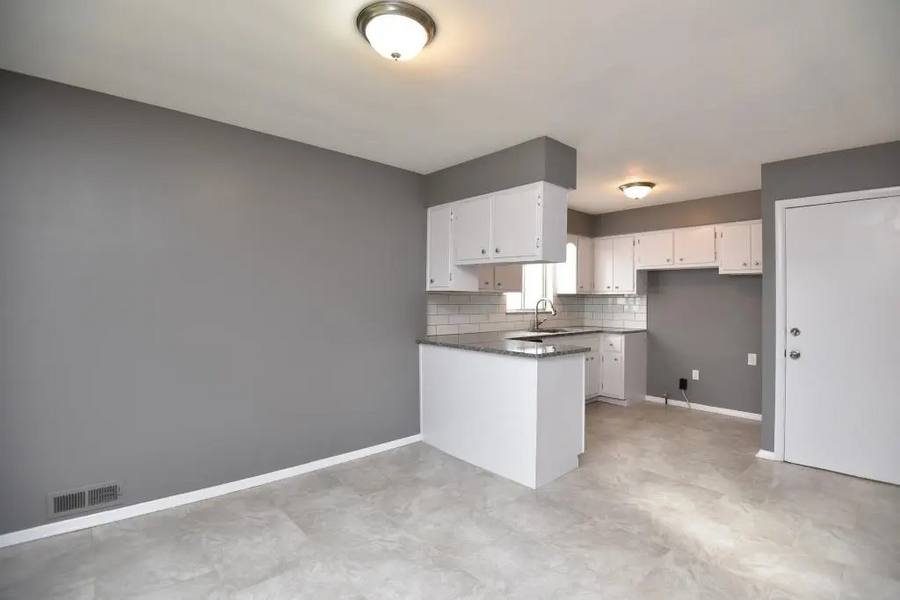 Apartment for rent at 10204 S Highland Ave, Cleveland, OH 44125