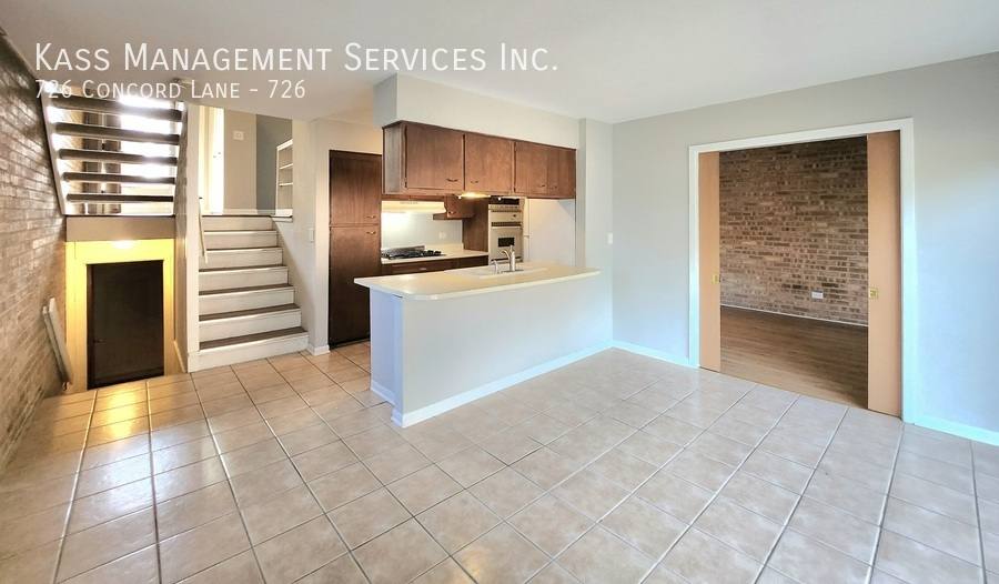 Townhouse for rent at 726 Concord Lane #726, Barrington, IL 60010