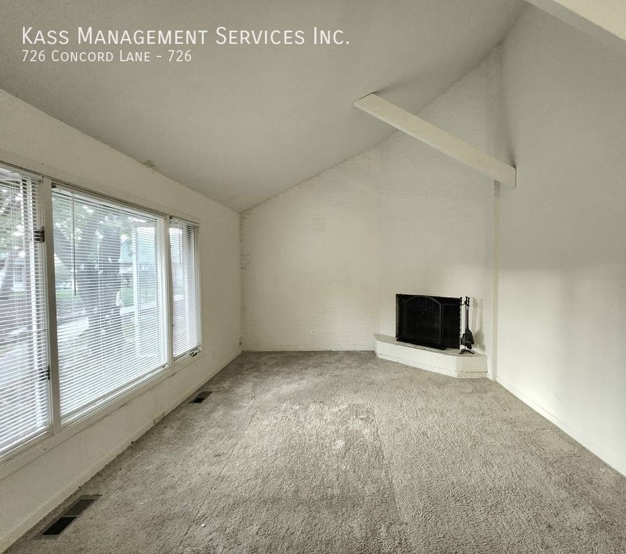 Townhouse for rent at 726 Concord Lane #726, Barrington, IL 60010