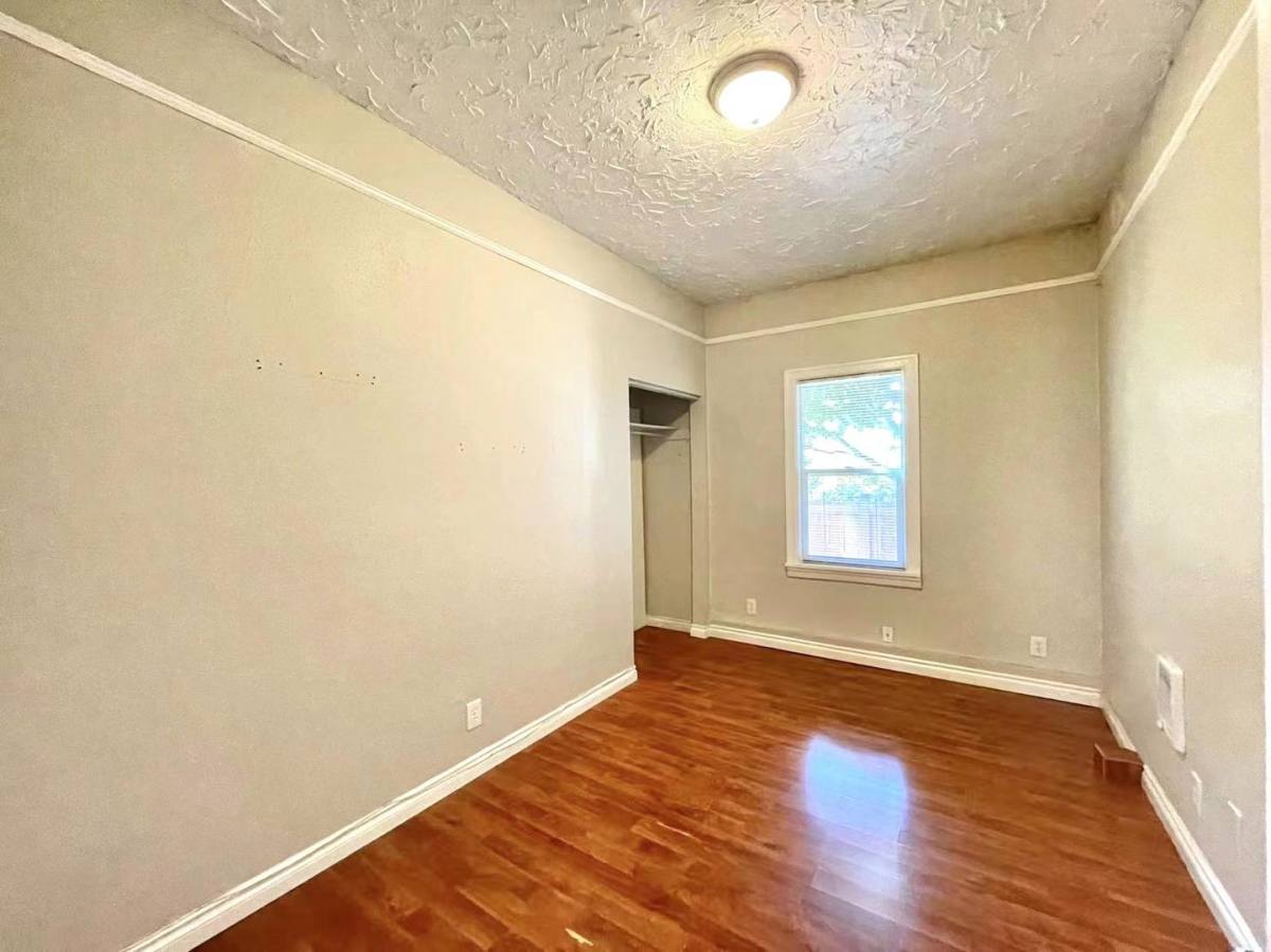 Apartment for rent at 852 NE 57th St, Seattle, WA 98105