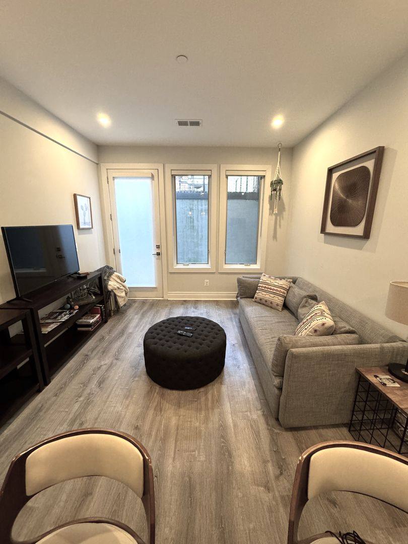 Apartment for rent at 1713 S St #NW, Washington, DC 20009