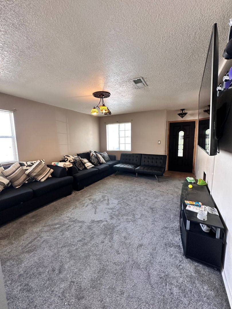 House for rent at 651 Vermilion Court NW, Albuquerque, NM 87120