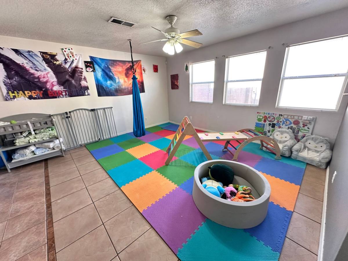 House for rent at 651 Vermilion Court NW, Albuquerque, NM 87120