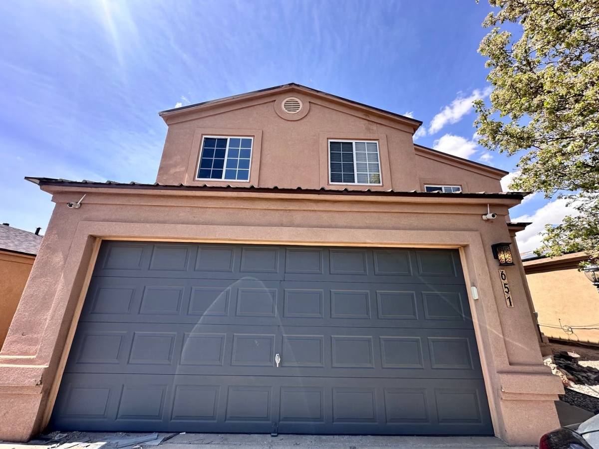 House for rent at 651 Vermilion Court NW, Albuquerque, NM 87120