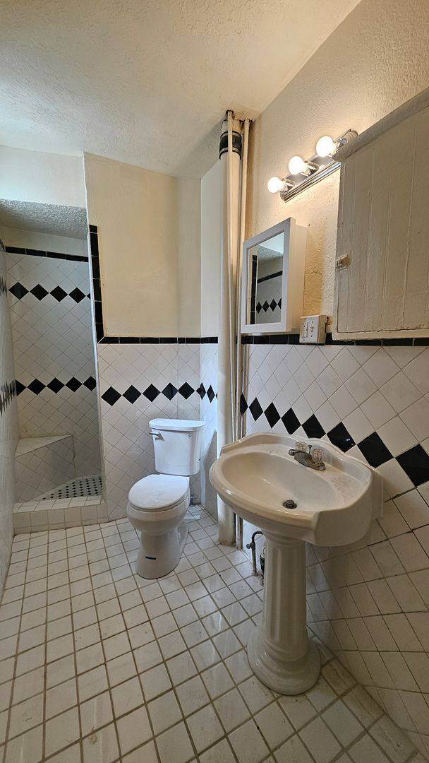 Apartment for rent at 612 Arno St SE 1-4, Albuquerque, NM 87102
