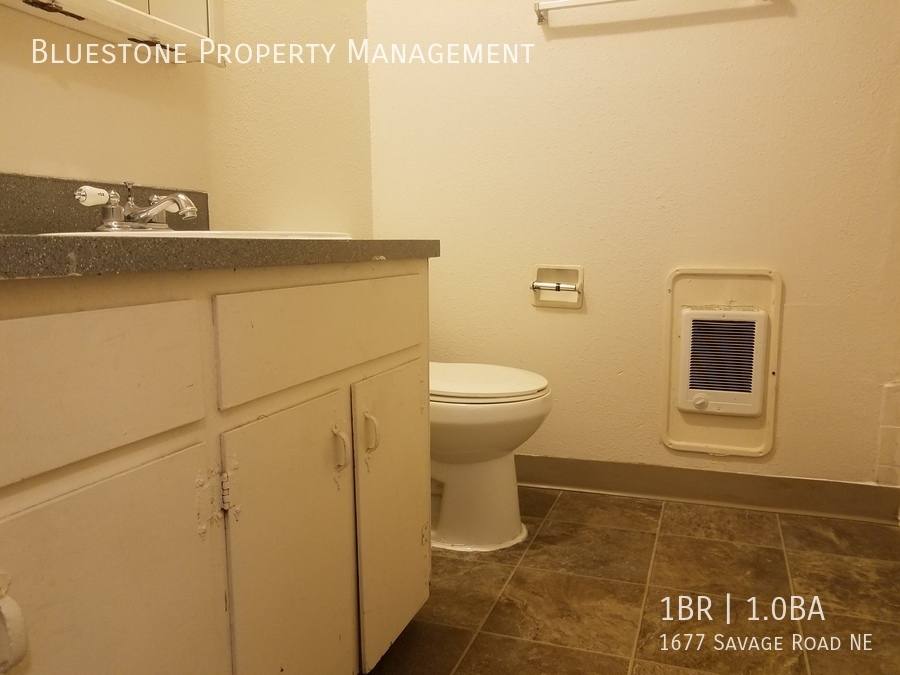 Apartment for rent at 1677 Savage Rd NE, Salem, OR 97301
