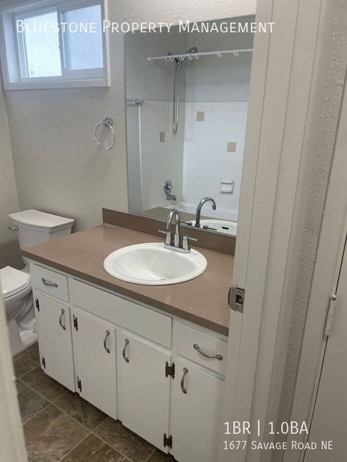 Apartment for rent at 1677 Savage Rd NE, Salem, OR 97301