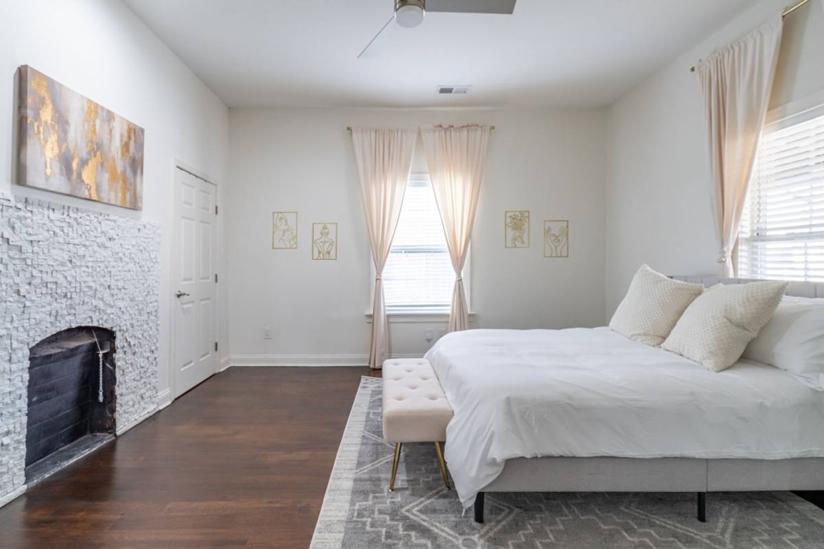 House for rent at 1530 Rogers Ave SW, Atlanta, GA 30310