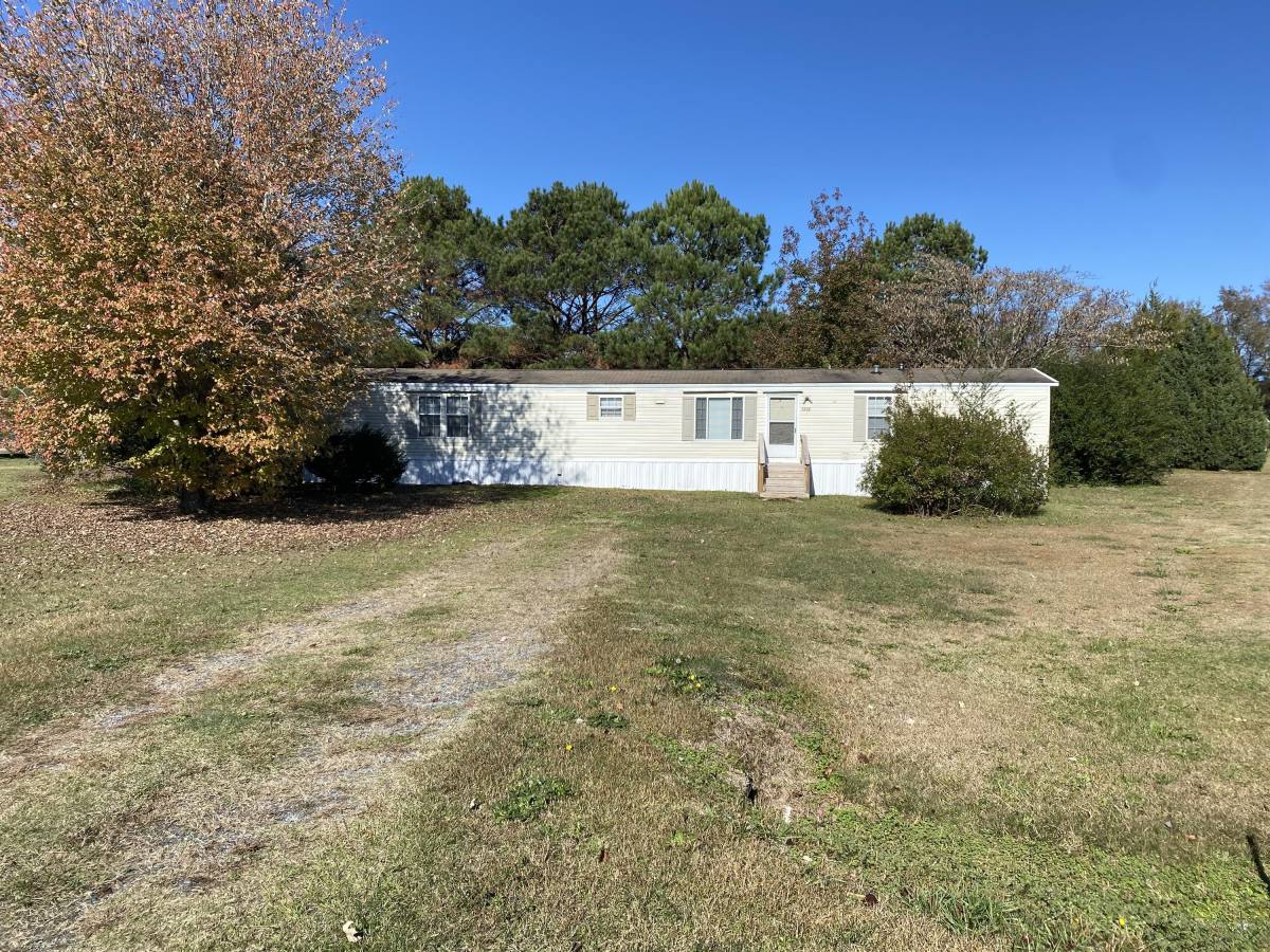House for rent at 1709 Brown Place Dr, Greenville, NC 27834