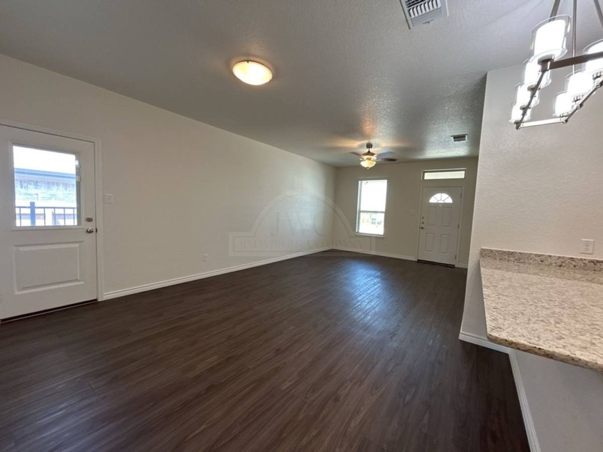 Townhouse for rent at 5110 Rose Garden Loop, Killeen, TX 76542