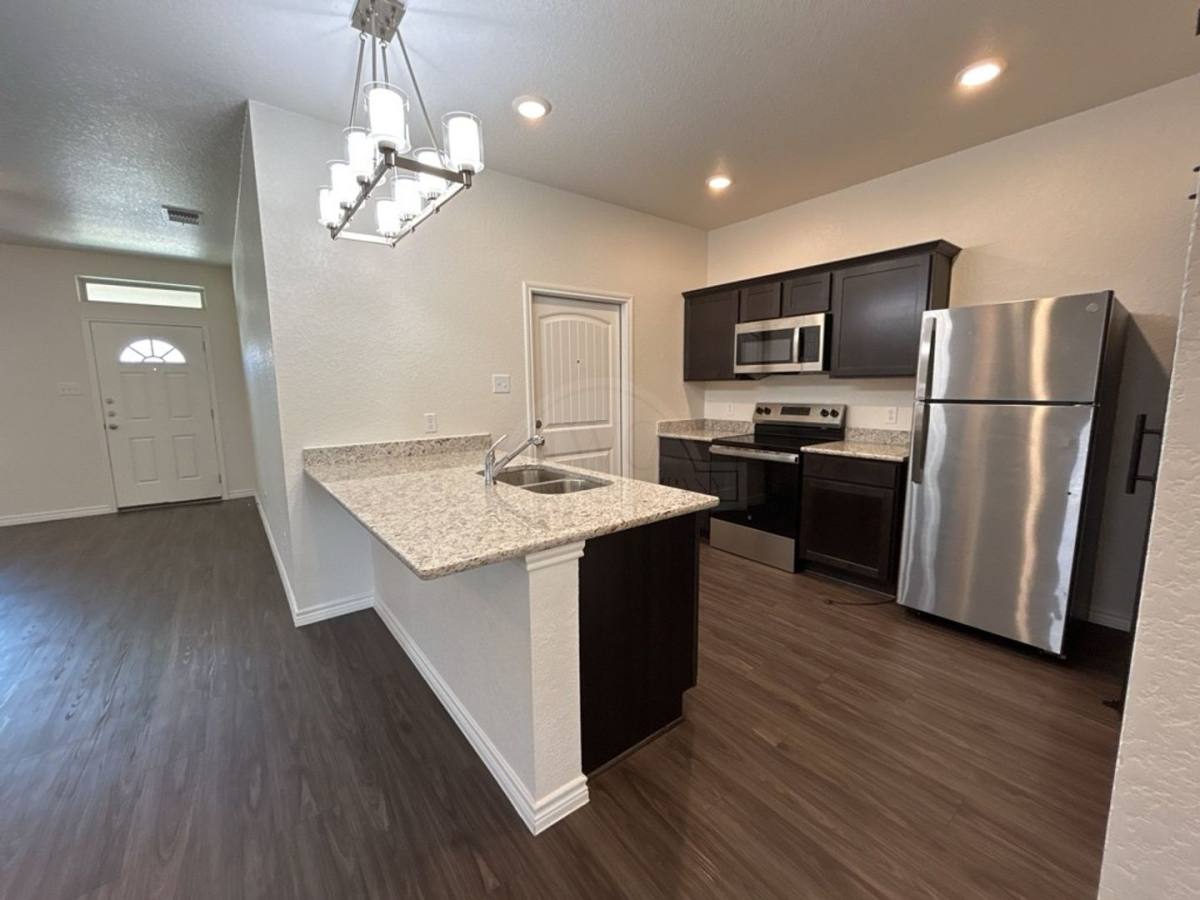 Townhouse for rent at 5110 Rose Garden Loop, Killeen, TX 76542