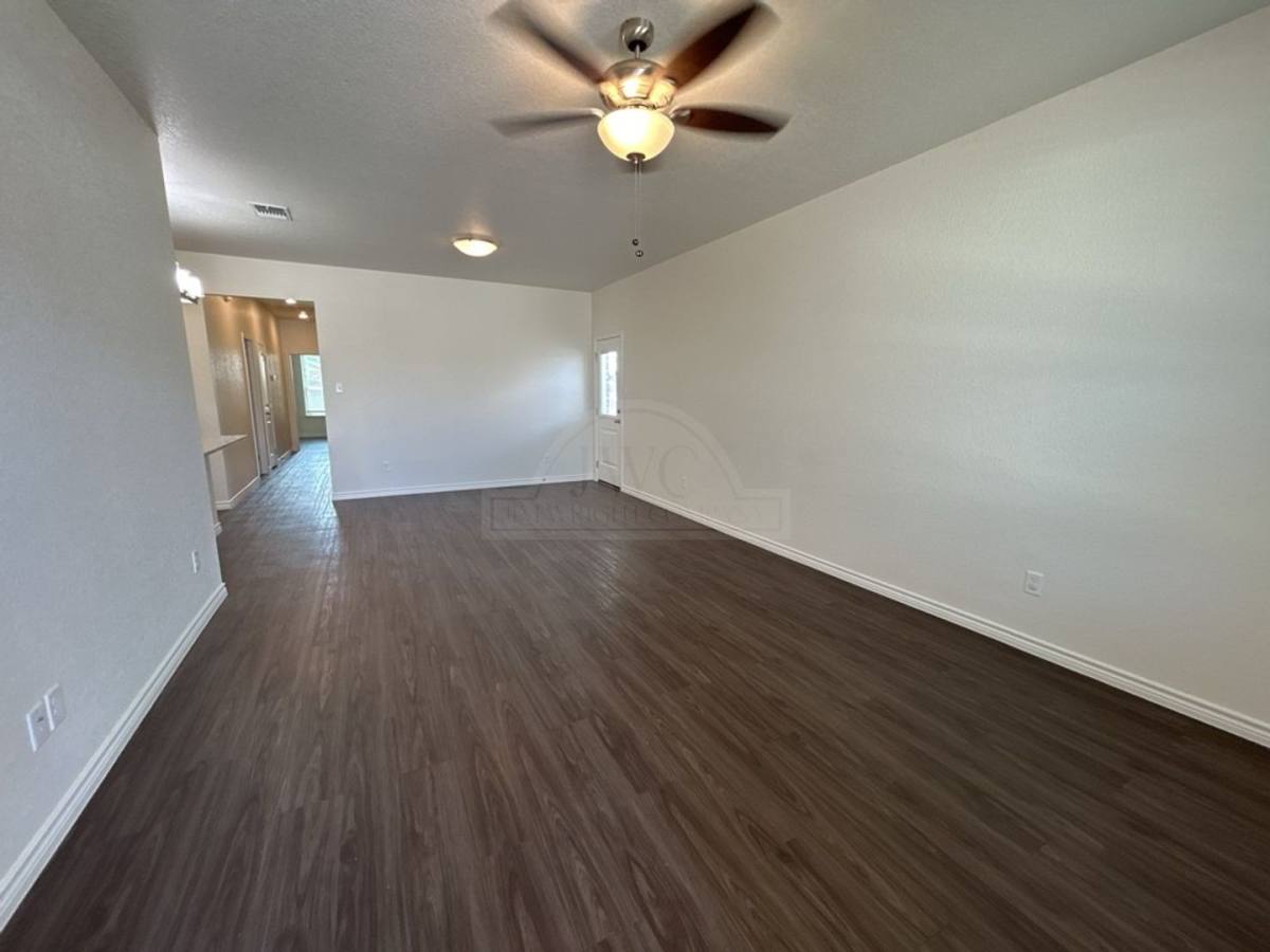 Townhouse for rent at 5110 Rose Garden Loop, Killeen, TX 76542