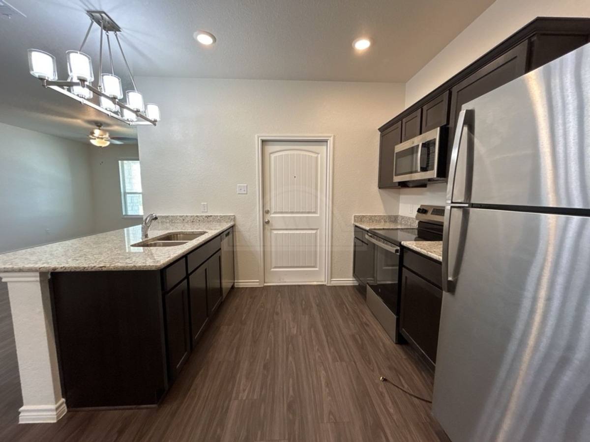Townhouse for rent at 5110 Rose Garden Loop, Killeen, TX 76542