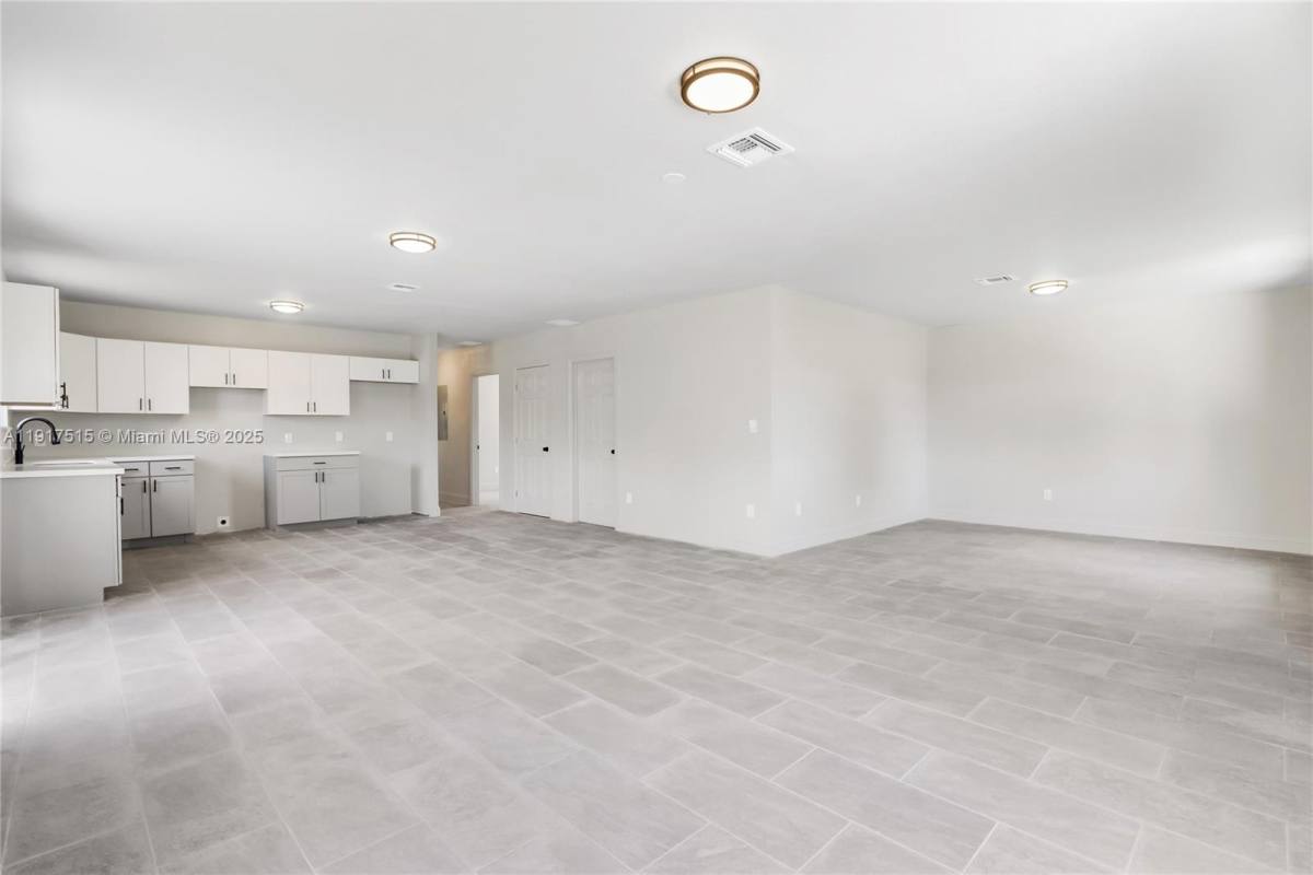 Apartment for rent at 981 NW 4th Ave #981-1, Pompano Beach, FL 33060