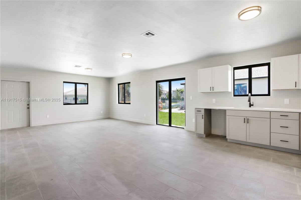 Apartment for rent at 981 NW 4th Ave #981-1, Pompano Beach, FL 33060