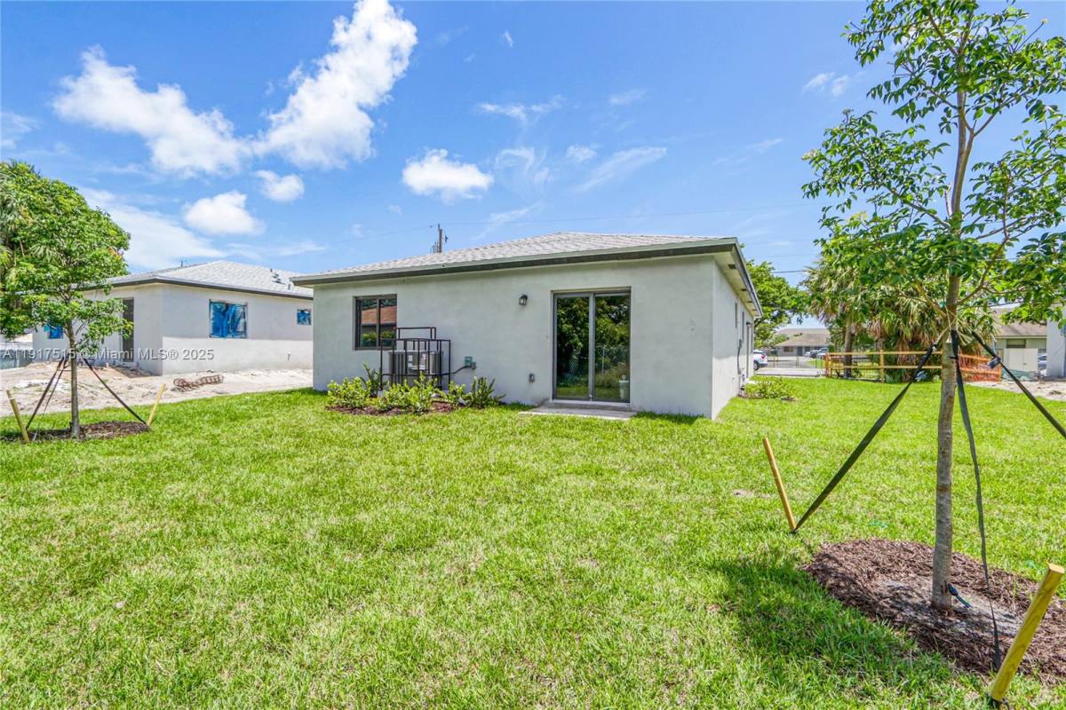 Apartment for rent at 981 NW 4th Ave #981-1, Pompano Beach, FL 33060