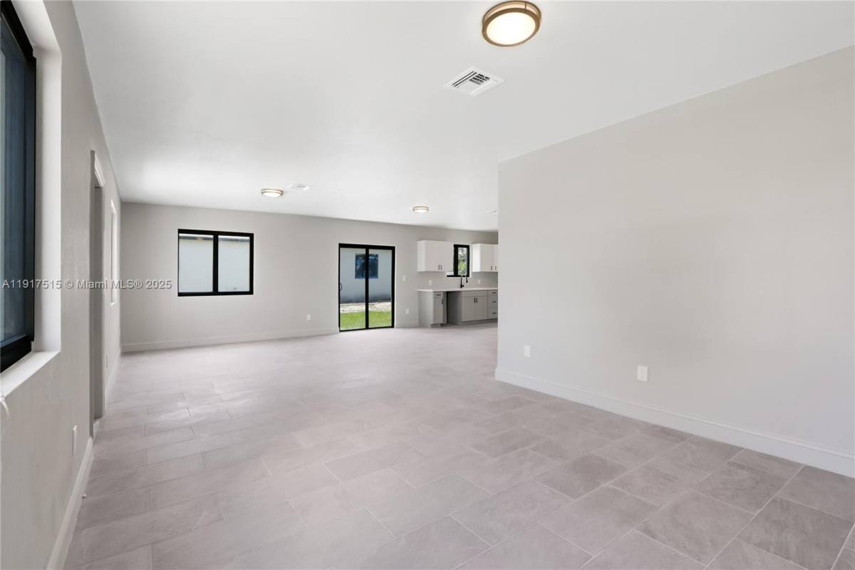 Apartment for rent at 981 NW 4th Ave #981-1, Pompano Beach, FL 33060