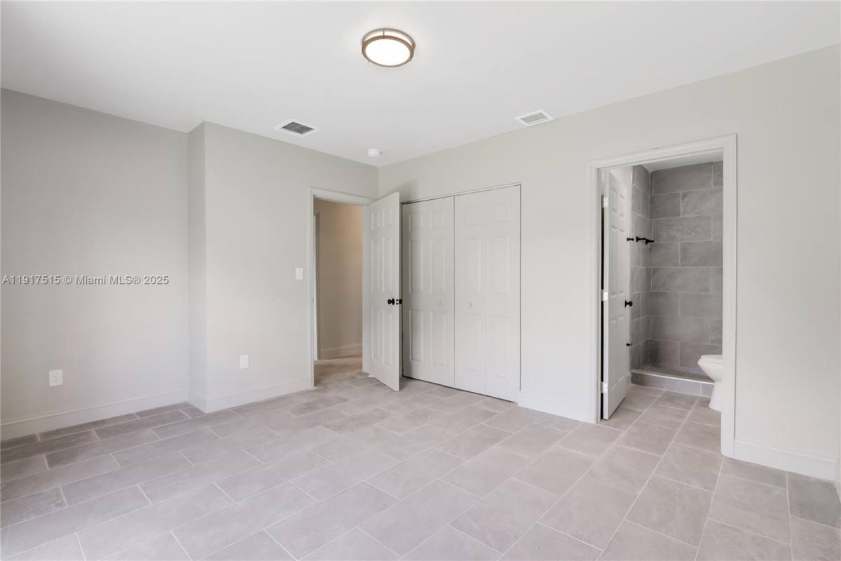 Apartment for rent at 981 NW 4th Ave #981-1, Pompano Beach, FL 33060