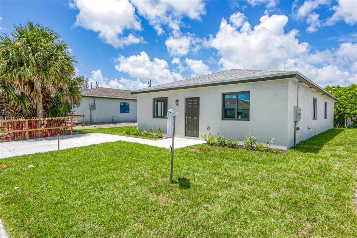 Apartment for rent at 981 NW 4th Ave #981-1, Pompano Beach, FL 33060