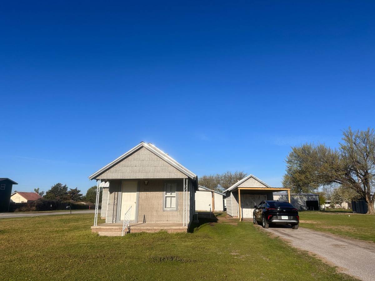 House for rent at 205 G St, Elgin, OK 73538