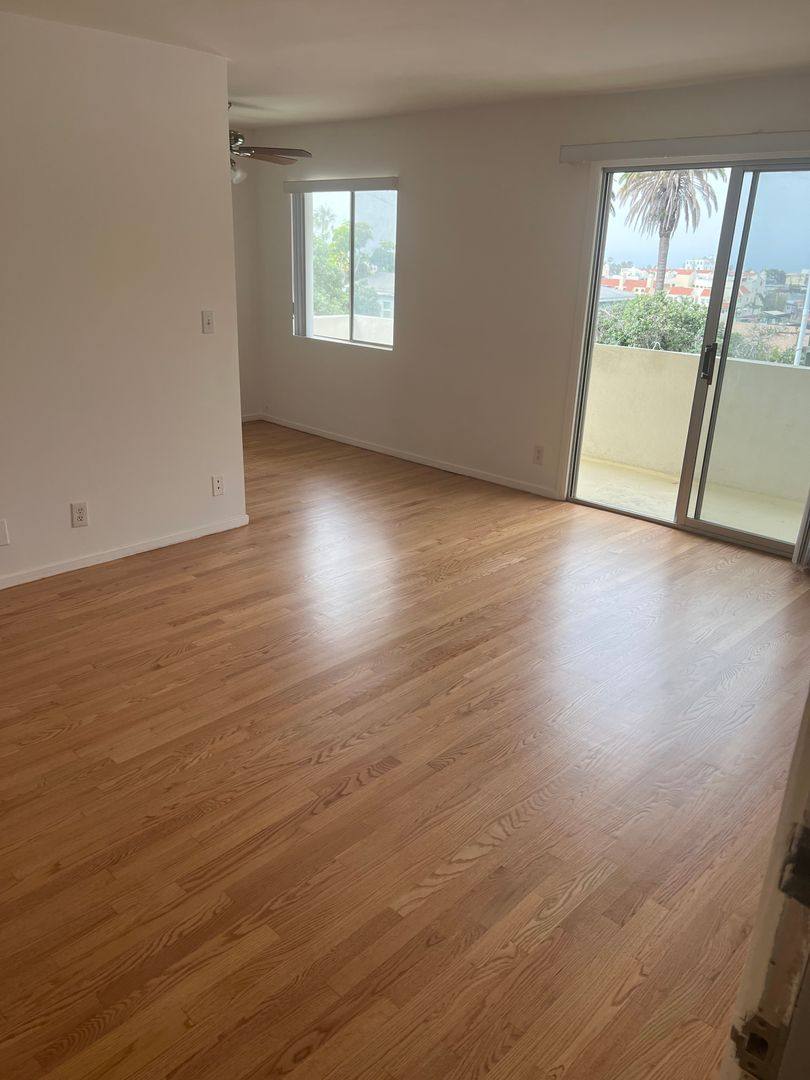 Apartment for rent at 323 Marine St, Santa Monica, CA 90405