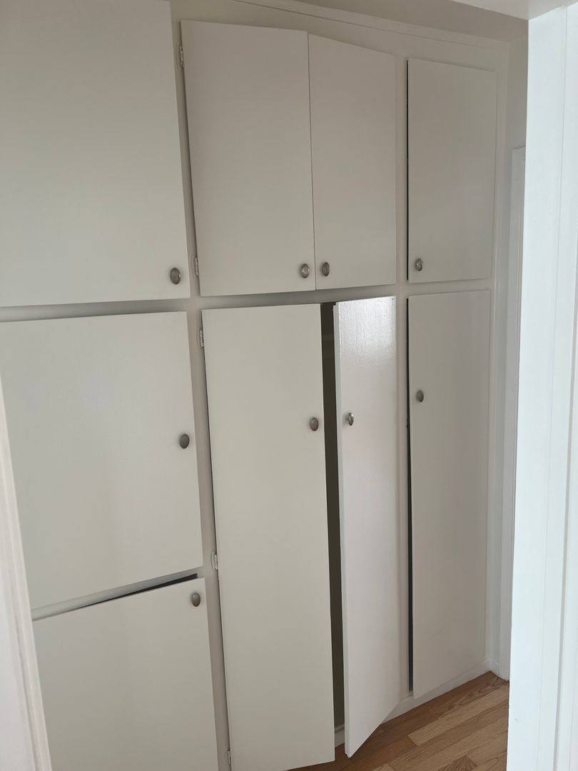 Apartment for rent at 323 Marine St, Santa Monica, CA 90405